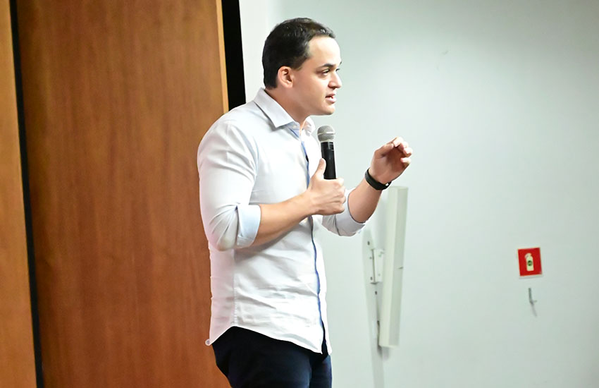 Prefeito de Vitória, Lorenzo Pazolini.