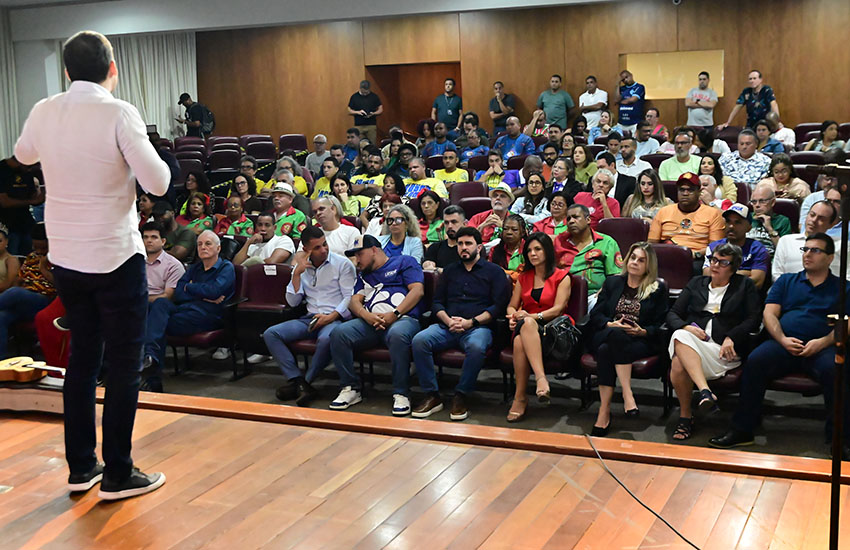 Evento de lançamento do edital para construção da Cidade do Samba Capixaba.