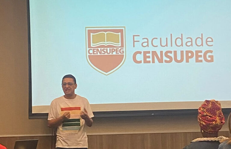 Carnavalesco Sidnei França vem a Vitória para aula inaugural da Pós-graduação em Gestão e Design de Carnaval