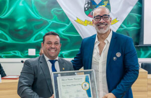 Homenagem ao carnavalesco da Boa Vista, Cahê Rodrigues, aconteceu na Câmara de Vereadores de Cariacica