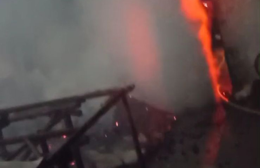 Incêndio atingiu barracão de alegorias da Unidos da Piedade, Localizado em Vila Velha