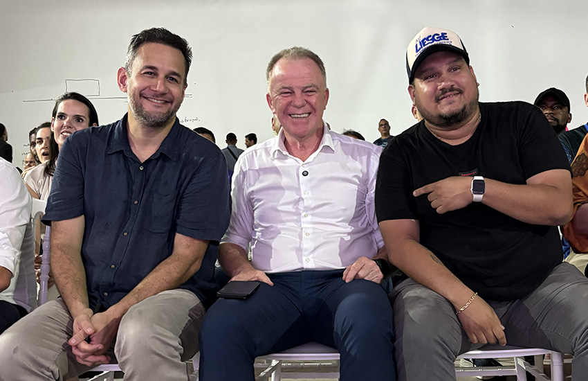 O secretário de Cultura do ES, Fabrício Noronha; o governador do ES, Renato Casagrande; e o presidente da Liesge, Edson Neto