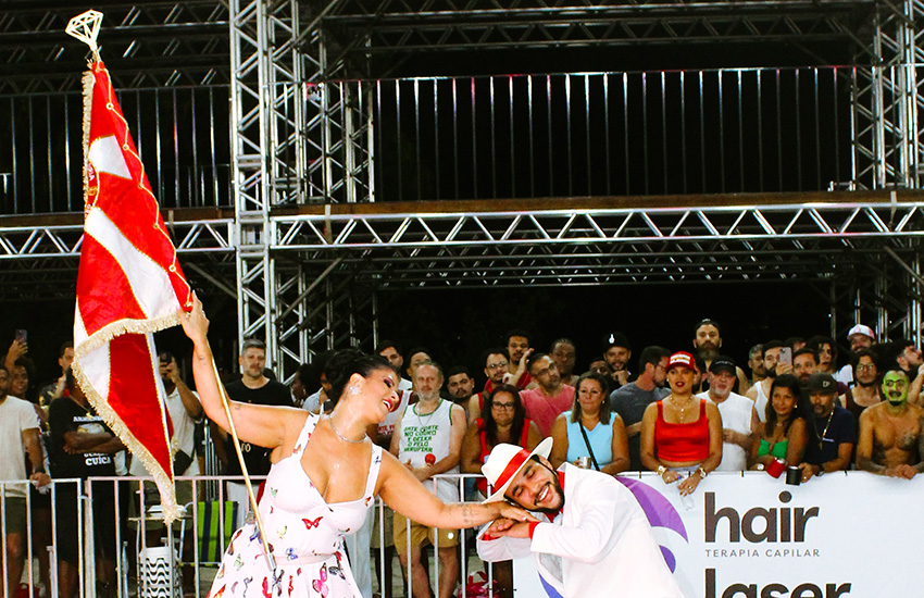 Hudson e Leticia, casal de mestre-sala e porta-bandeira da Mocidade Unida da Glória