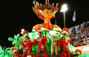 Comissão de frente da Mocidade Unida da Glória, campeã do Carnaval de Vitória 2026