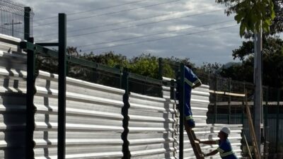 Área de construção da Ilha do Samba começa a ser fechada para se tornar canteiro de obras