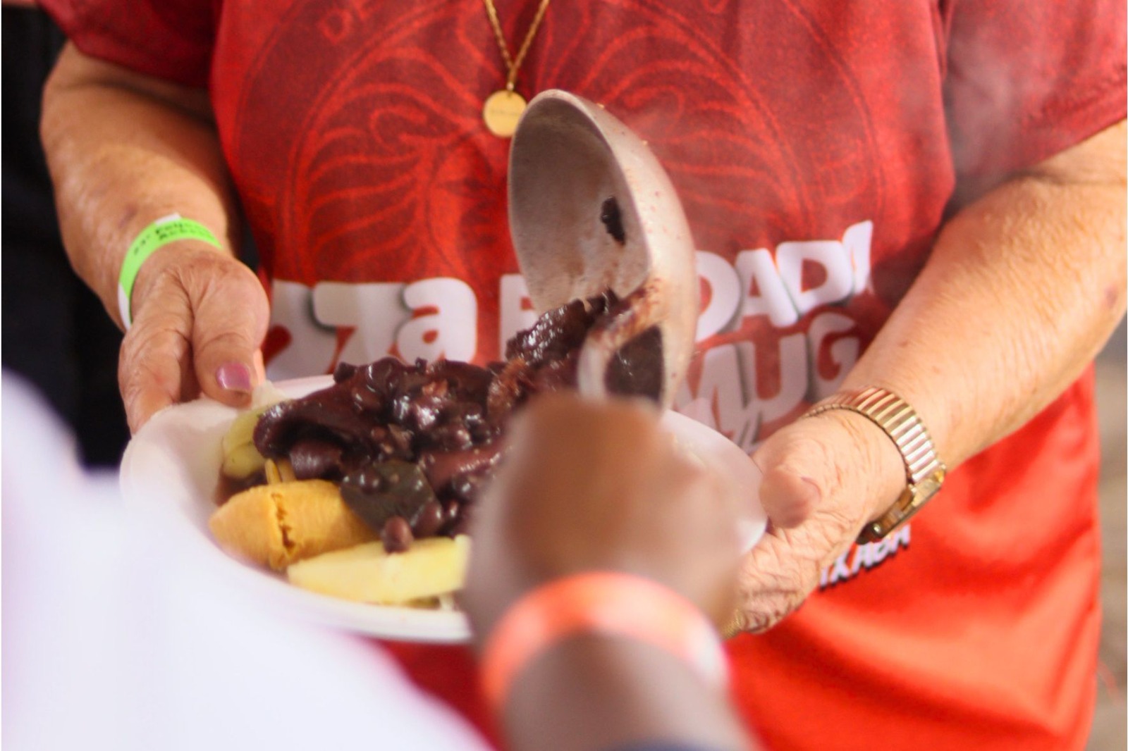 Dia dos pais no Leão da Glória! Feijoada da MUG acontece neste domingo