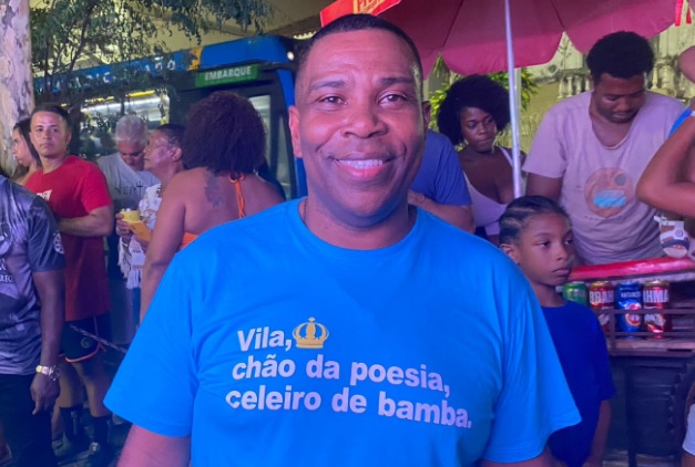 Tinga vai dividir o microfone principal do Barreiros com o intérprete capixaba Yuri Freitas (Foto: Site CARNAVALESCO)